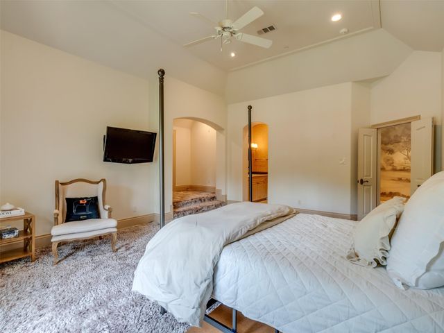 11527 Green Oaks Drive, Houston, TX 77024