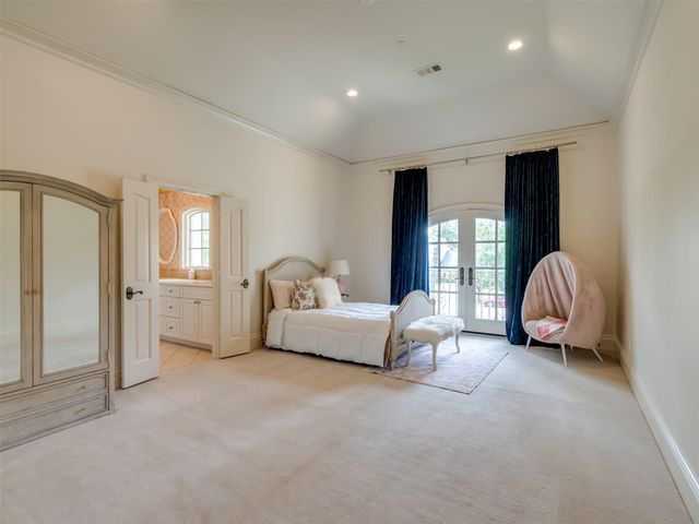 11527 Green Oaks Drive, Houston, TX 77024