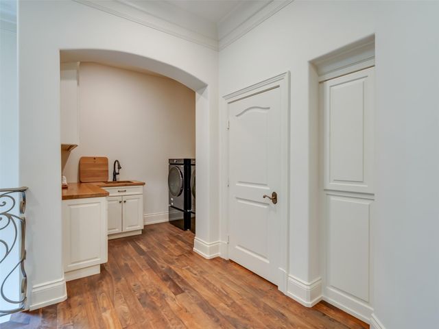 11527 Green Oaks Drive, Houston, TX 77024