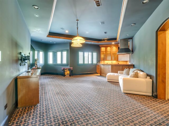 11527 Green Oaks Drive, Houston, TX 77024
