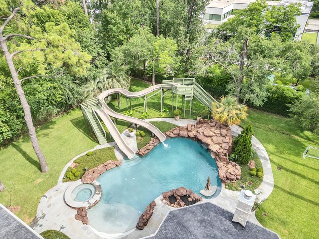 11527 Green Oaks Drive, Houston, TX 77024