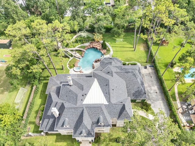 11527 Green Oaks Drive, Houston, TX 77024