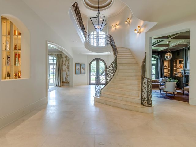 11527 Green Oaks Drive, Houston, TX 77024