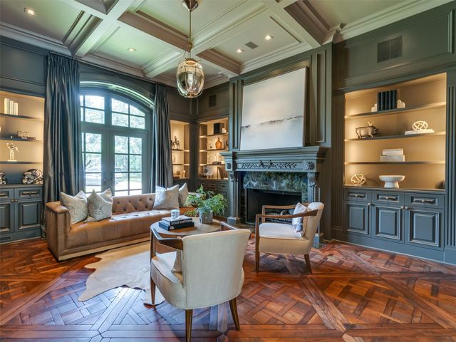 11527 Green Oaks Drive, Houston, TX 77024