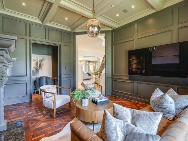11527 Green Oaks Drive, Houston, TX 77024