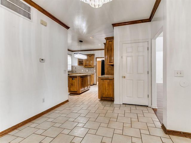 16516 Covington Manor, Edmond, OK 73012