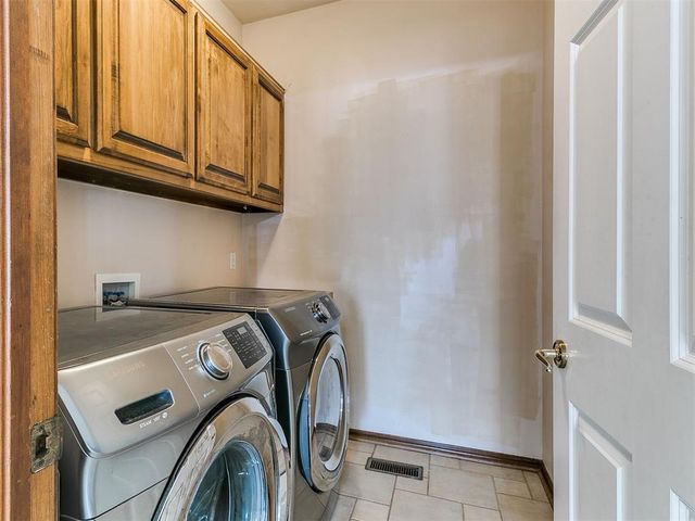 16516 Covington Manor, Edmond, OK 73012
