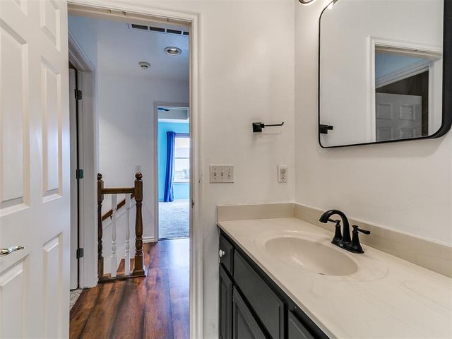 16516 Covington Manor, Edmond, OK 73012