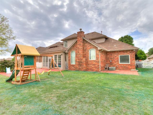 16516 Covington Manor, Edmond, OK 73012
