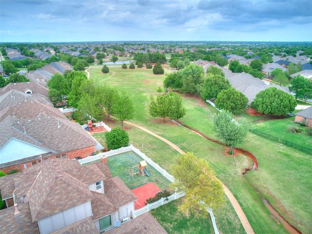 16516 Covington Manor, Edmond, OK 73012