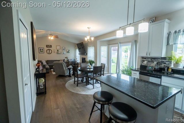 21097 Mcguire, Romulus, MI 48174