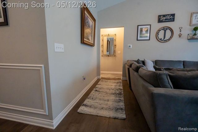 21097 Mcguire, Romulus, MI 48174