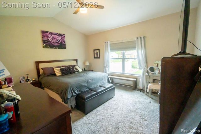21097 Mcguire, Romulus, MI 48174