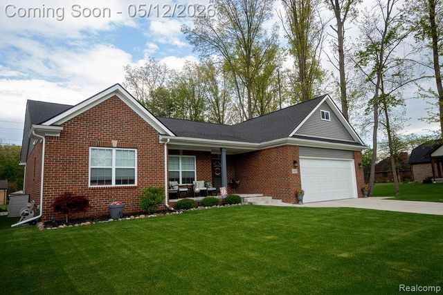 21097 Mcguire, Romulus, MI 48174
