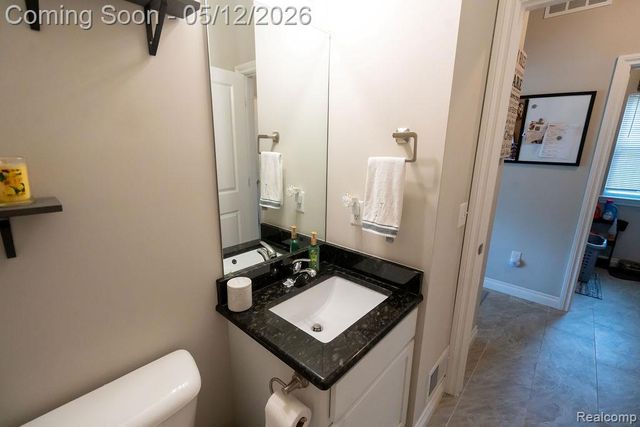 21097 Mcguire, Romulus, MI 48174