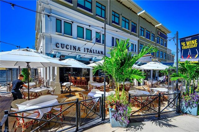 900 L Ambiance Cir Apt 106, Naples, FL 34108