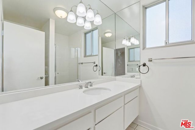 1134 Alta Loma Road 216, West Hollywood, CA 90069