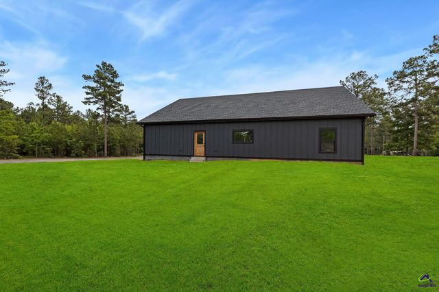 51 N Prong Rd, Swainsboro, GA 30401