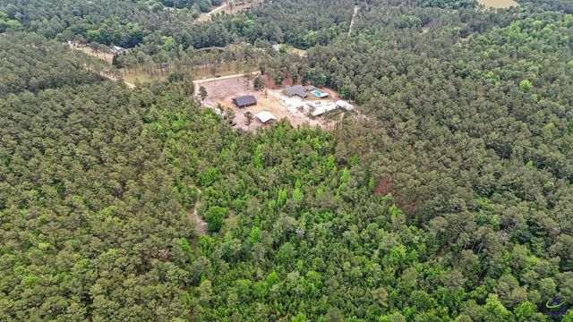 51 N Prong Rd, Swainsboro, GA 30401