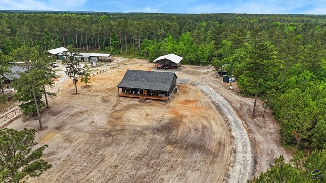 51 N Prong Rd, Swainsboro, GA 30401