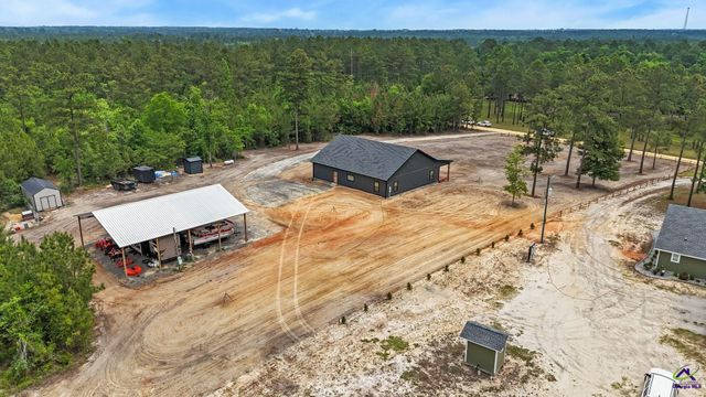 51 N Prong Rd, Swainsboro, GA 30401