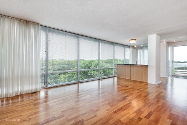 9725 Woods Drive 802, Skokie, IL 60076