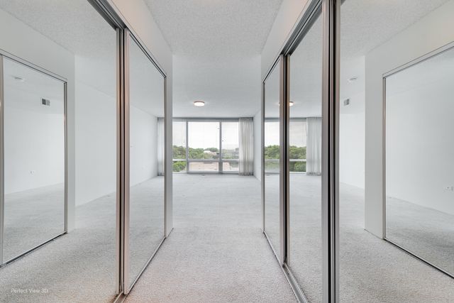 9725 Woods Drive 802, Skokie, IL 60076