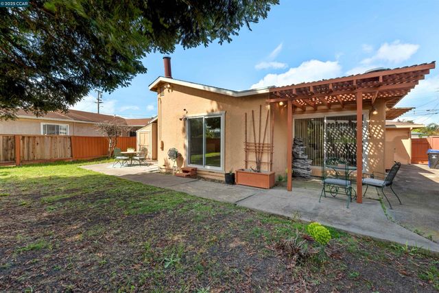 2715 Sargent Ave, San Pablo, CA 94806