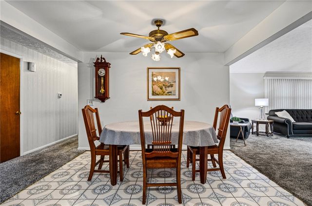 41 Shadywood Drive, Gates, NY 14606