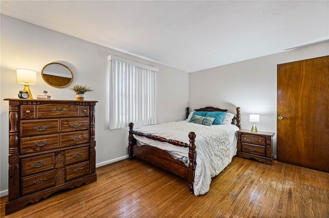 41 Shadywood Drive, Gates, NY 14606