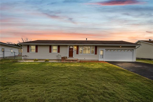 41 Shadywood Drive, Gates, NY 14606