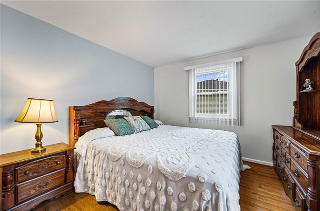 41 Shadywood Drive, Gates, NY 14606