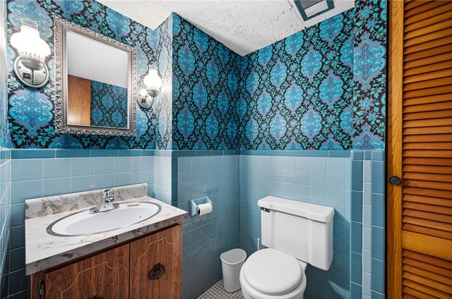 41 Shadywood Drive, Gates, NY 14606