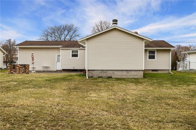 41 Shadywood Drive, Gates, NY 14606