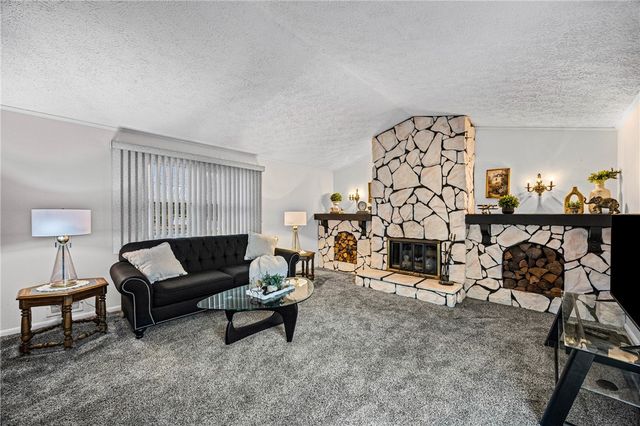 41 Shadywood Drive, Gates, NY 14606