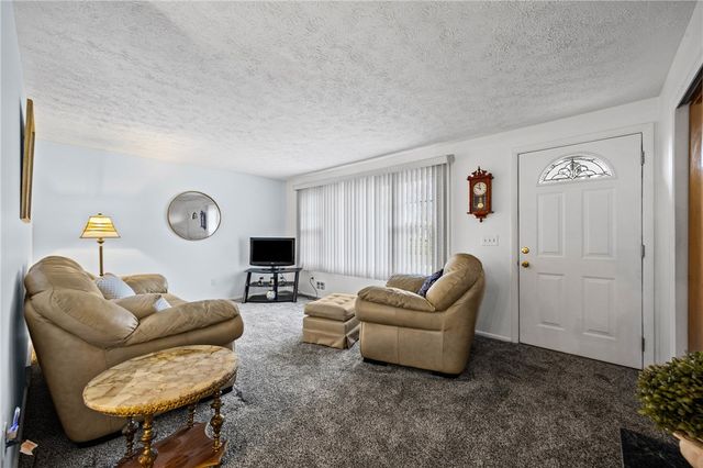 41 Shadywood Drive, Gates, NY 14606