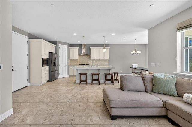 11642 N Bella Vita Avenue, Fresno, CA 93730