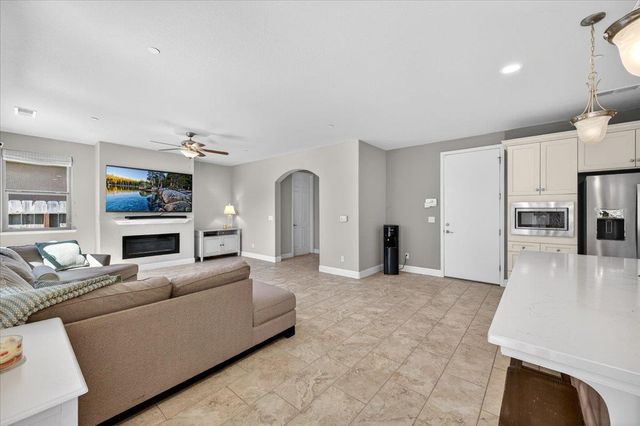 11642 N Bella Vita Avenue, Fresno, CA 93730