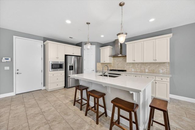 11642 N Bella Vita Avenue, Fresno, CA 93730