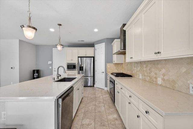 11642 N Bella Vita Avenue, Fresno, CA 93730