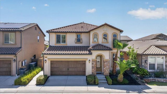 11642 N Bella Vita Avenue, Fresno, CA 93730