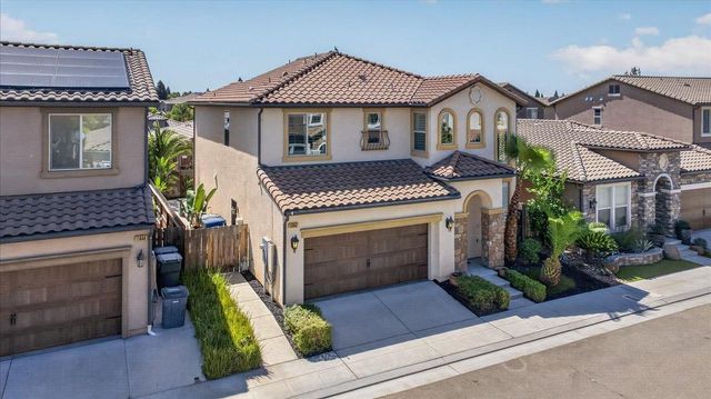 11642 N Bella Vita Avenue, Fresno, CA 93730
