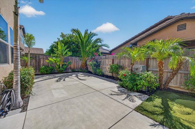 11642 N Bella Vita Avenue, Fresno, CA 93730