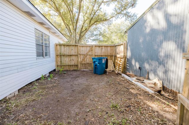 2518 Daugherty Street, Waller, TX 77484