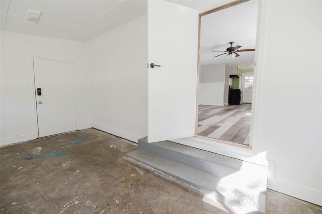 2518 Daugherty Street, Waller, TX 77484