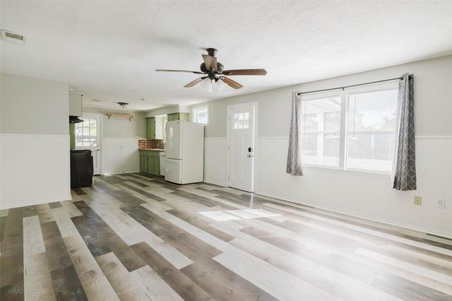 2518 Daugherty Street, Waller, TX 77484