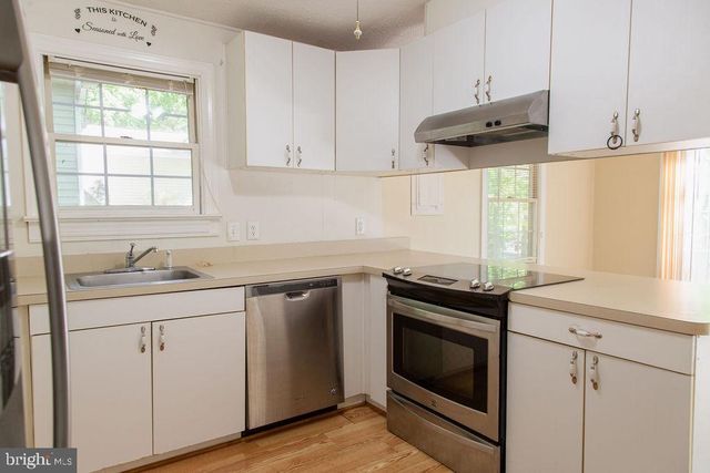207 CREEKSIDE DR, Locust Grove, VA 22508