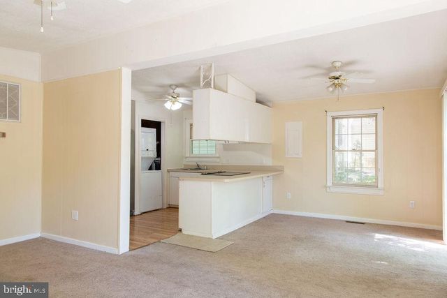 207 CREEKSIDE DR, Locust Grove, VA 22508