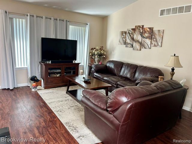 41537 Greenspire Drive, Clinton Township, MI 48038