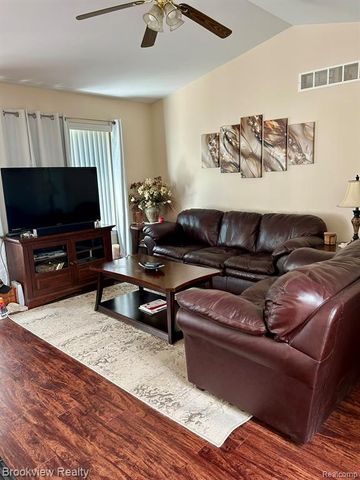 41537 Greenspire Drive, Clinton Township, MI 48038